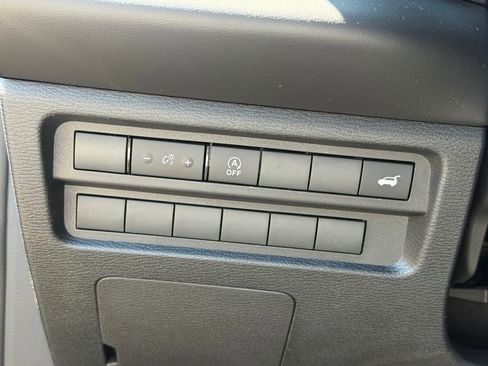 New 2026 Mitsubishi Outlander SE FWD image 23