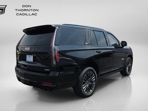Certified 2023 Cadillac Escalade V AWD/4WD image 5