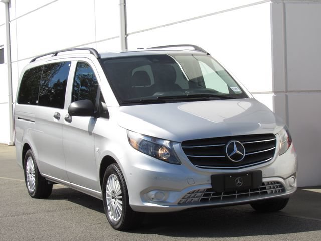 Used 2023 Mercedes-Benz Metris Passenger image 2