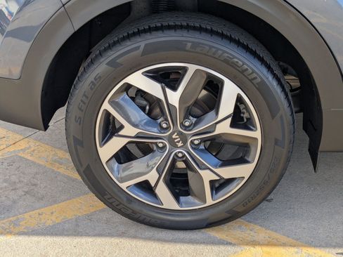 Certified 2021 Kia Sportage EX image 11