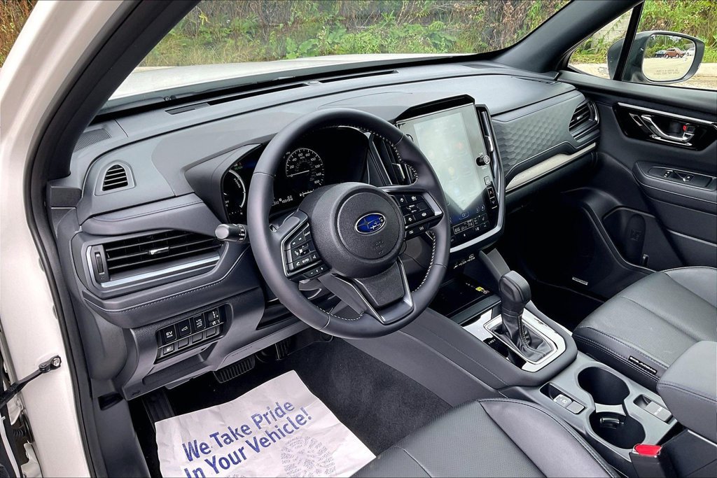 Used 2025 Subaru Forester Limited AWD/4WD image 14