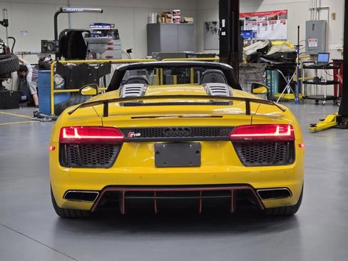 Used 2018 Audi R8 V10 plus image 6