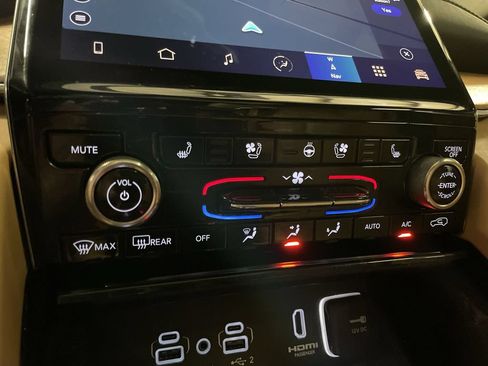 Used 2022 Jeep Grand Cherokee L Summit AWD/4WD image 23