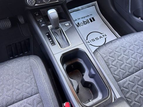 Certified 2025 Nissan Kicks SV FWD image 18
