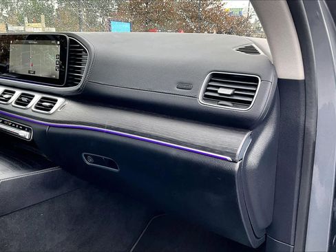 Used 2023 Mercedes-Benz GLS 450 4MATIC image 18