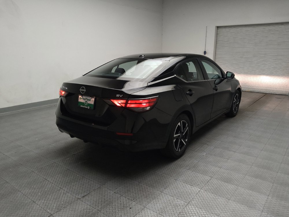 Used 2024 Nissan Sentra SV FWD image 9