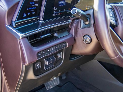 Used 2023 Cadillac Escalade Sport Platinum w/ LPO, ONYX Package image 34