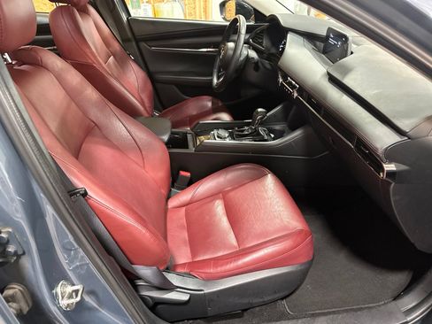 Used 2023 MAZDA MAZDA3 s FWD image 17