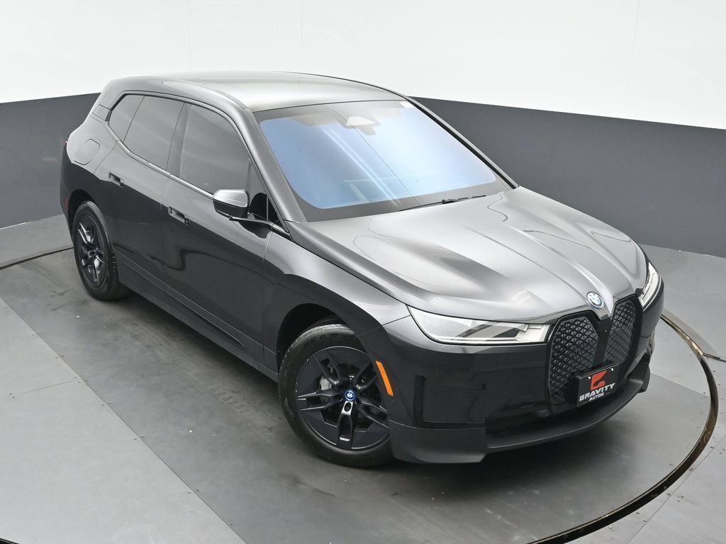 Used 2024 BMW iX xDrive50 w/ Convenience Package AWD/4WD image 32