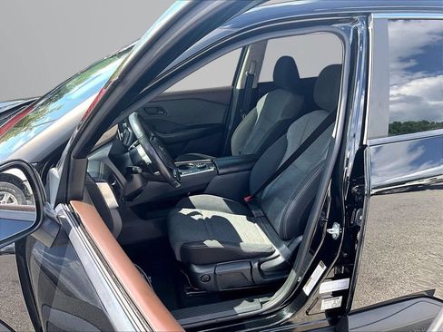 Used 2021 Nissan Rogue S AWD/4WD image 26