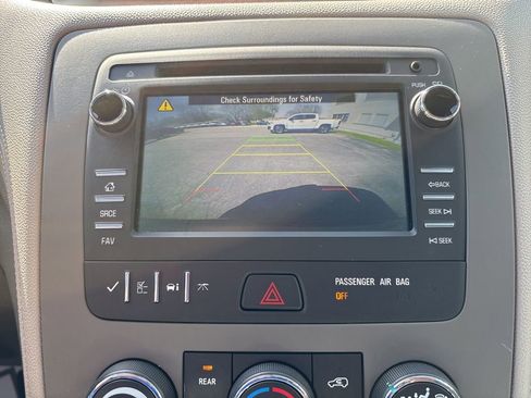 Used 2017 Chevrolet Traverse LS FWD image 21