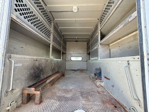 Used 2024 Ford F450 XL w/ XL Chrome Package image 9