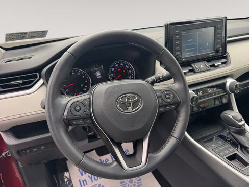 Used 2020 Toyota RAV4 XLE Premium AWD/4WD image 12
