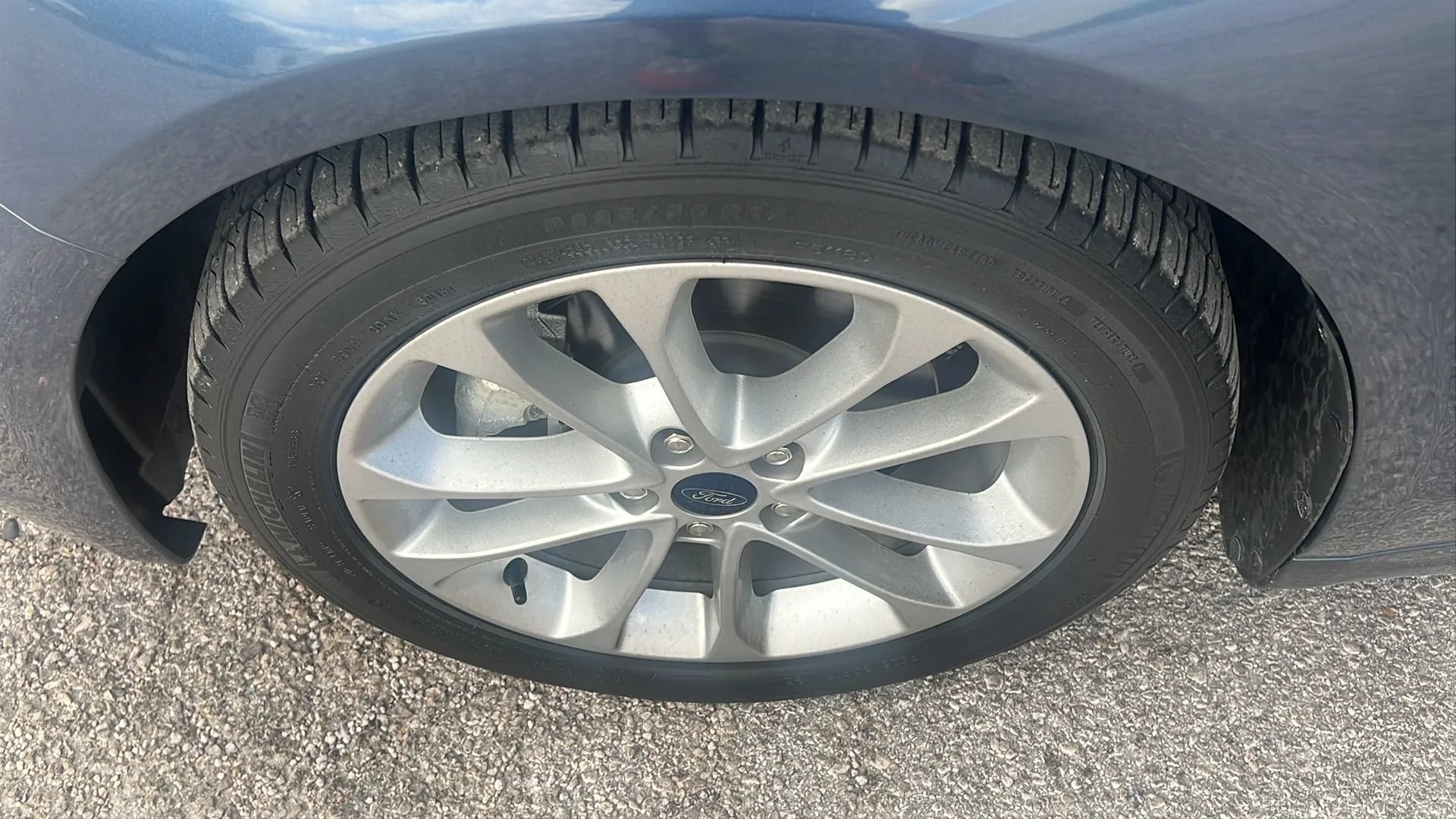 Used 2019 Ford Fusion SE FWD image 24