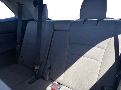 Used 2018 Honda Pilot EX image 16
