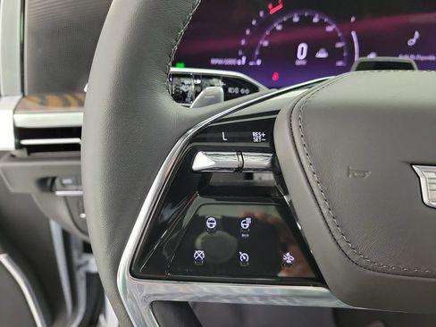 Certified 2026 Cadillac Escalade ESV Platinum Sport AWD/4WD image 23