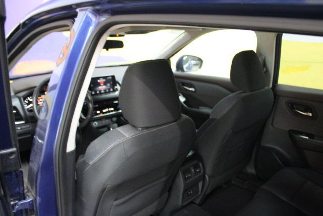 Used 2021 Nissan Rogue SV AWD/4WD image 10