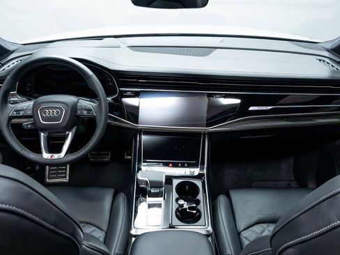 Used 2023 Audi SQ7 Prestige image 12