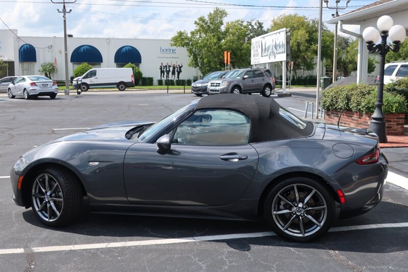 Used 2016 MAZDA MX-5 Miata Grand Touring RWD image 11