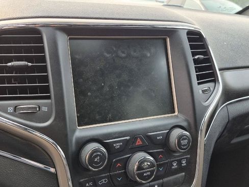 Used 2014 Jeep Grand Cherokee Limited AWD/4WD image 9