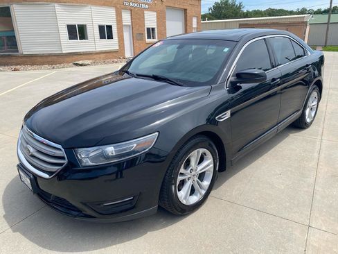 Used 2015 Ford Taurus SEL w/ Equipment Group 201A FWD image 2