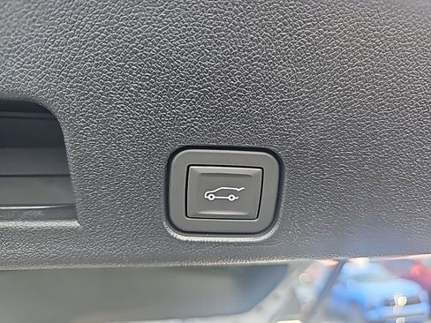 New 2026 Chevrolet Traverse Z71 image 12