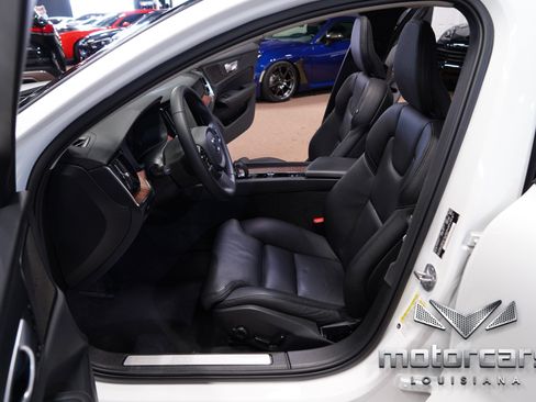 Used 2024 Volvo S60 B5 Ultimate image 27