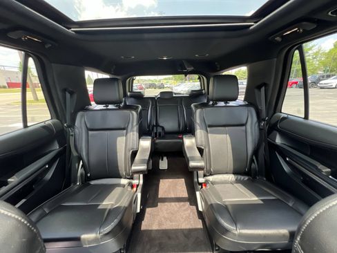 Used 2021 Ford Expedition XLT AWD/4WD image 68
