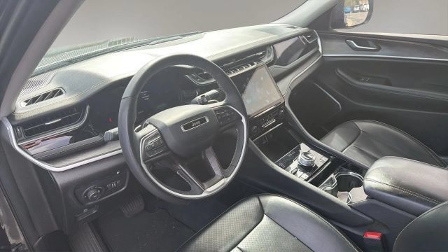 Used 2023 Jeep Grand Cherokee 4WD 4xe w/ Luxury Tech Group II image 13