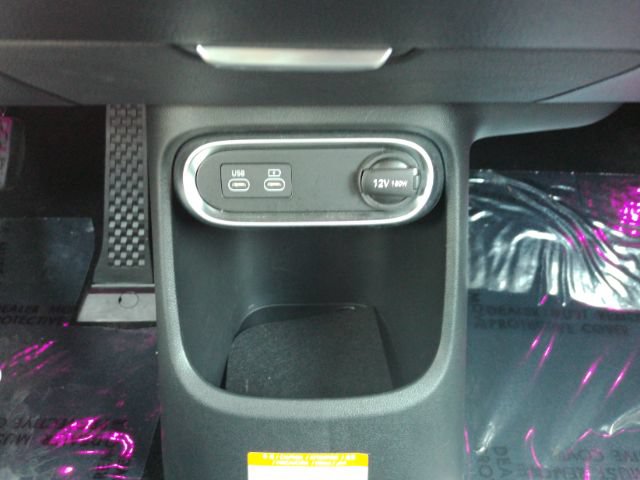 Used 2024 Genesis GV60 RWD image 50