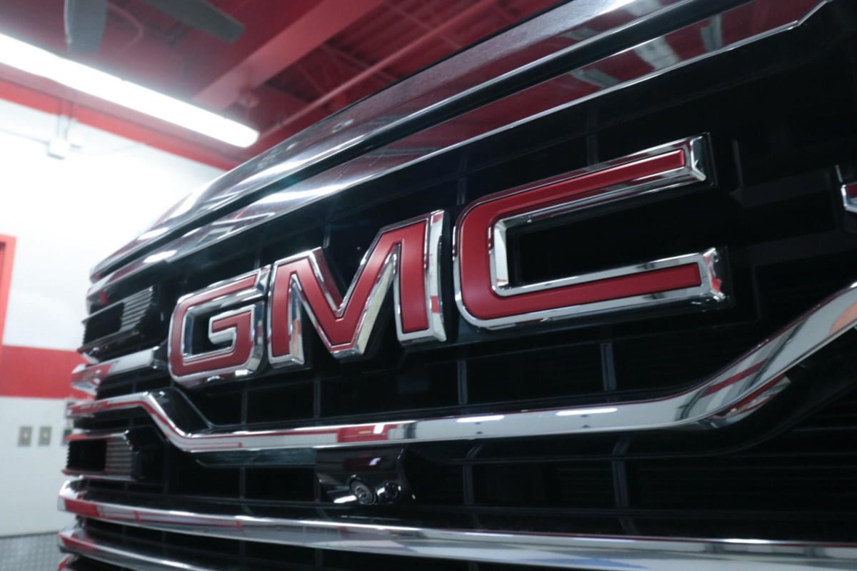 Used 2023 GMC Sierra 1500 SLT AWD/4WD image 45