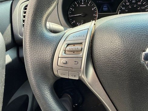 Used 2014 Nissan Altima 2.5 S w/ Display Audio Package FWD image 11