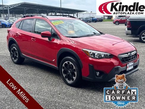 Used 2022 Subaru Crosstrek 2.0i Premium w/ Moonroof Package image 1