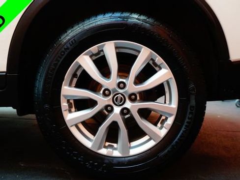 Used 2017 Nissan Rogue SV image 77