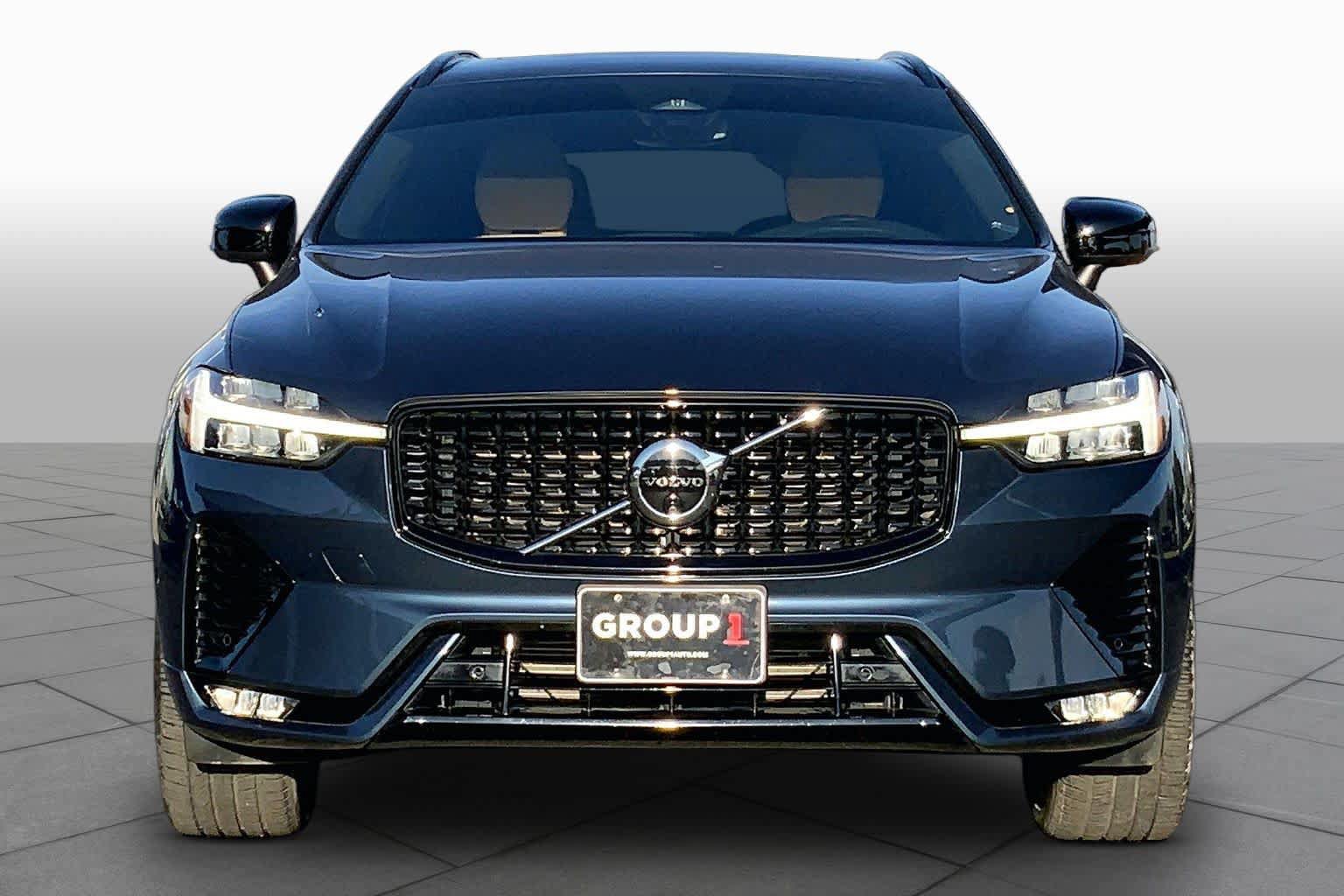 Used 2025 Volvo XC60 B5 Ultra w/ Protection Package Premier AWD/4WD image 3