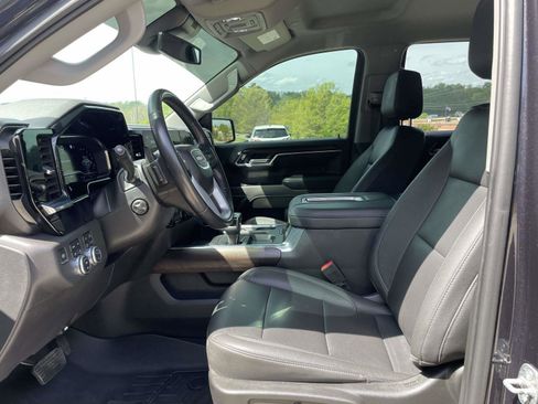 Used 2022 GMC Sierra 1500 SLT w/ SLT Premium Plus Package image 4