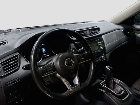 Used 2017 Nissan Rogue SV w/ Midnight Edition AWD/4WD image 10