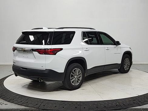 Used 2022 Chevrolet Traverse LT FWD image 7