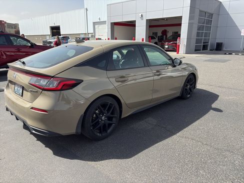 Used 2025 Honda Civic Sport image 9
