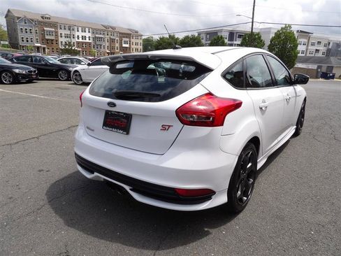Used 2018 Ford Focus ST image 6