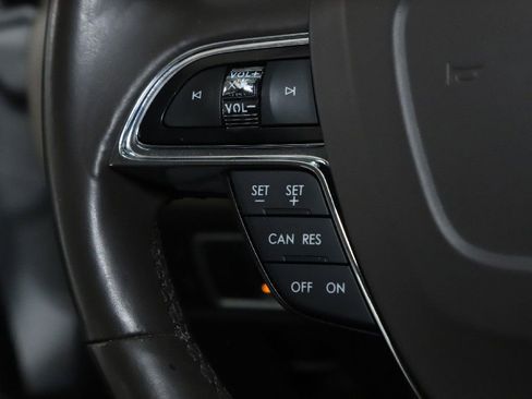 Used 2021 Lincoln Nautilus Reserve image 24