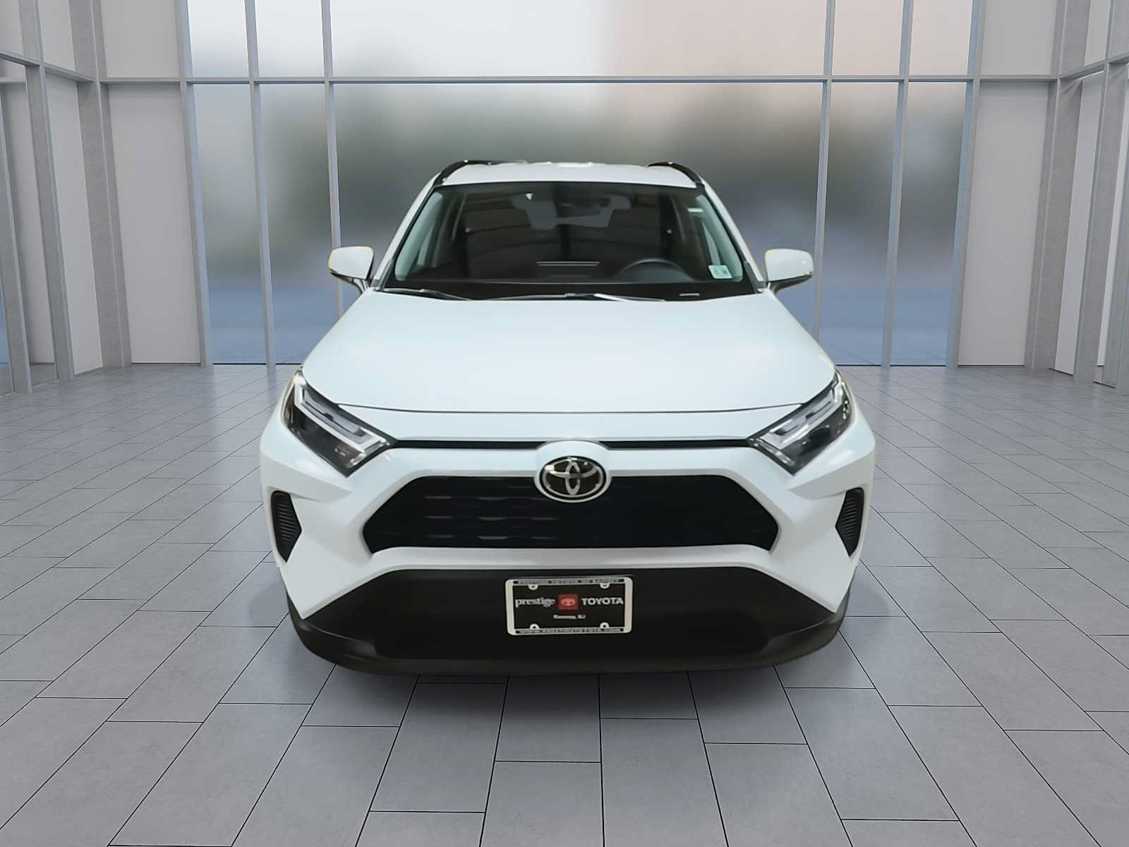 Used 2025 Toyota RAV4 XLE AWD/4WD image 3