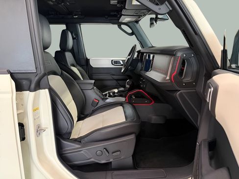 New 2026 Ford Bronco Outer Banks w/ Sasquatch Package AWD/4WD image 30