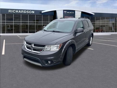 Used 2016 Dodge Journey SXT w/ Comfort/Convenience Group image 4