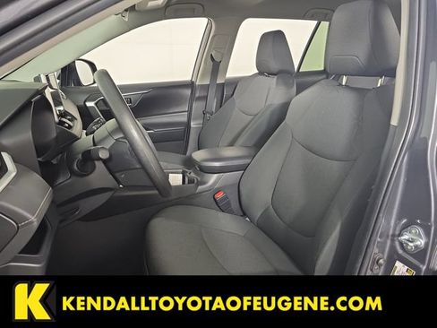 Used 2024 Toyota RAV4 XLE AWD/4WD image 22