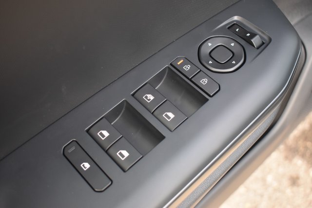 New 2026 Kia K4 FWD image 18