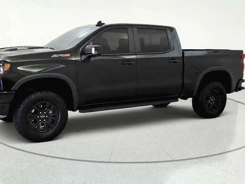 Used 2025 Chevrolet Silverado 1500 ZR2 w/ Technology Package AWD/4WD image 4