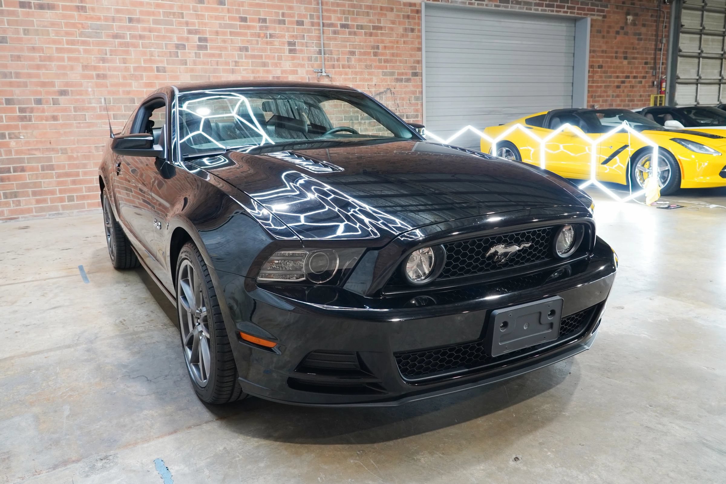 Used 2013 Ford Mustang GT Premium w/ Brembo Brake Pkg RWD image 4