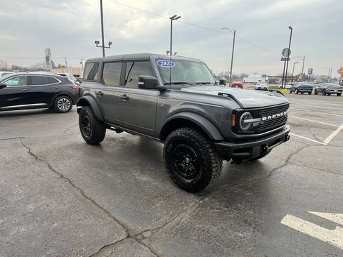 Used 2022 Ford Bronco Wildtrak AWD/4WD image 7