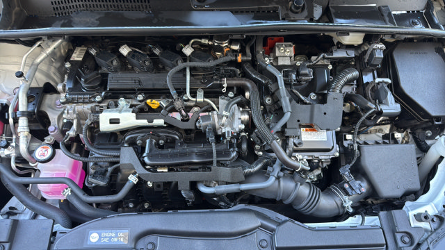 Used 2024 Toyota Prius XLE FWD image 29